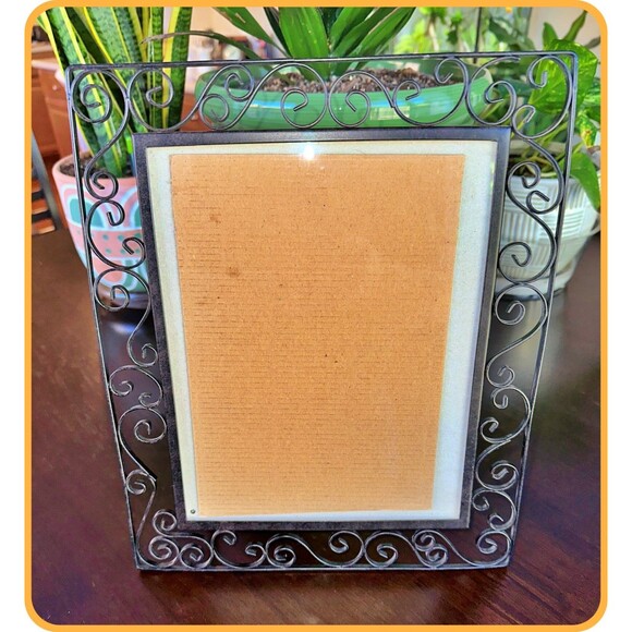 8 x 10 Vintage Picture Frame Dark Metal Scroll Ornate Design Glass Plate - Picture 1 of 2